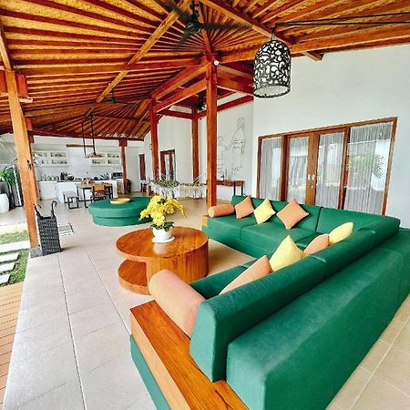 Villa Orked 3 With Family Room Seminyak Luaran gambar